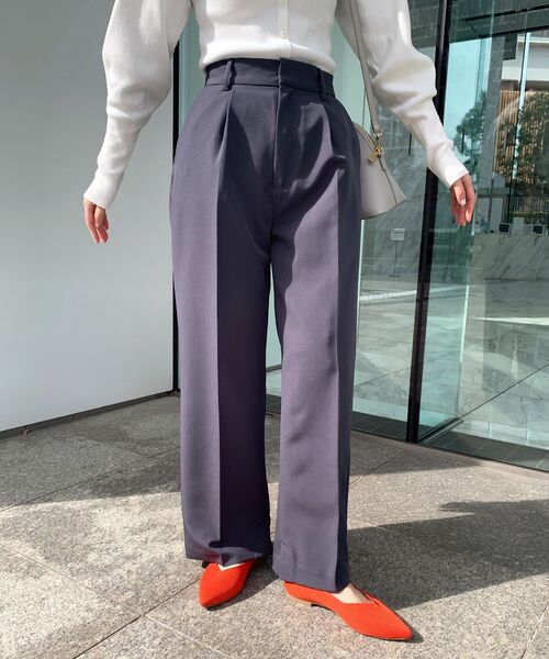 OPAQUE.CLIP（オペークドットクリップ）の「◆ダブルクロスワイドパンツ（その他パンツ・レディース・チャコールグレー/パープル/ライトベージュ・38）」の2枚目の写真