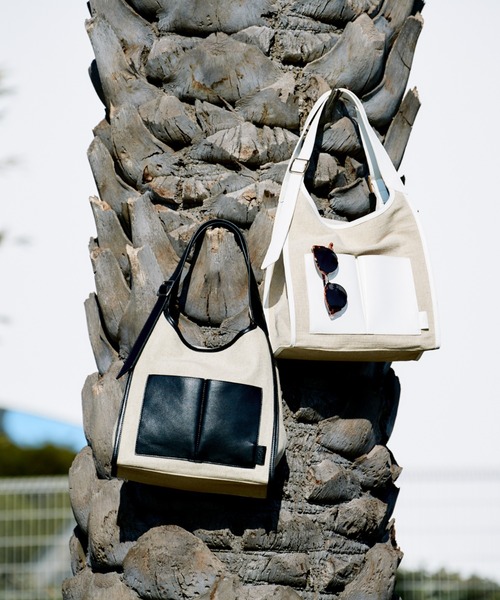 LOWELL things(ロウェル シングス)の「Twins/キャンバス調ワンショルダートートBAG(トートバッグ・レディース・ブラック/アイボリー/ライトブルー・フリー)」の10枚目の写真
