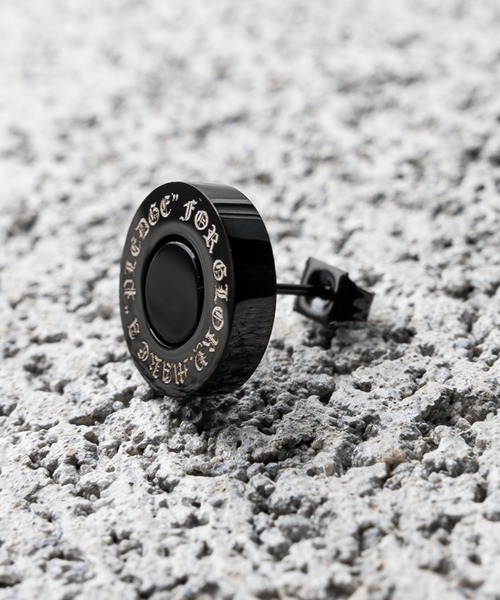 Pledge(プレッジ)の「【Pledge(プレッジ)】オニキスピアス(ペア)(ピアス(両耳用)・メンズ・ブラック/ゴールド/シルバー・FREE)」の5枚目の写真