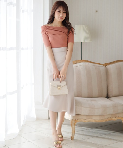 LIPSERVICE(リップサービス)の「アシメギャザーニットトップス(Tシャツ/カットソー・レディース・ホワイト/ベージュ/ピンク/ブラック・FREE)」の5枚目の写真