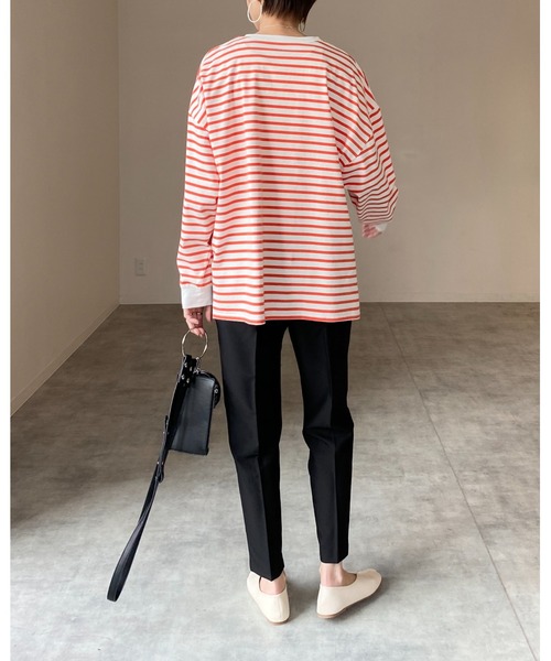 She's Closet(シーズクローゼット)の「ビッグシルエットクルーネックワンポイント刺繍ボーダー長袖プルオーバーロングTシャツ(Tシャツ/カットソー・レディース・ブラック/オレンジ/ブルー/レッド/グリーン・FREE)」の16枚目の写真