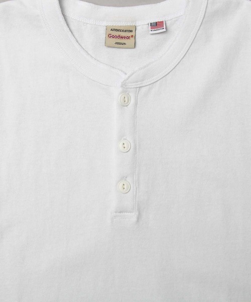 Goodwear(グッドウェア)の「7.6オンス USAコットン ヘンリーネック 半袖 Tシャツ レギュラーシルエット(Tシャツ/カットソー・メンズ・ホワイト/ブルー/グレー/ブラック系その他/ネイビー/ベージュ/ブラウン系その他/ブラック/スミクロ・M/L/XL)」の11枚目の写真