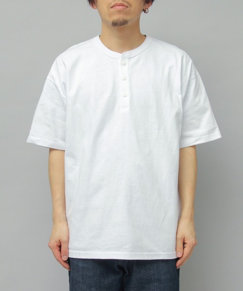 Goodwear(グッドウェア)の「7.6オンス USAコットン ヘンリーネック 半袖 Tシャツ レギュラーシルエット(Tシャツ/カットソー・メンズ・ホワイト/ブルー/グレー/ブラック系その他/ネイビー/ベージュ/ブラウン系その他/ブラック/スミクロ・M/L/XL)」の18枚目の写真