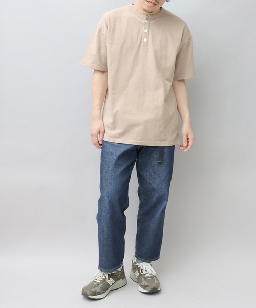 Goodwear(グッドウェア)の「7.6オンス USAコットン ヘンリーネック 半袖 Tシャツ レギュラーシルエット(Tシャツ/カットソー・メンズ・ホワイト/ブルー/グレー/ブラック系その他/ネイビー/ベージュ/ブラウン系その他/ブラック/スミクロ・M/L/XL)」の22枚目の写真