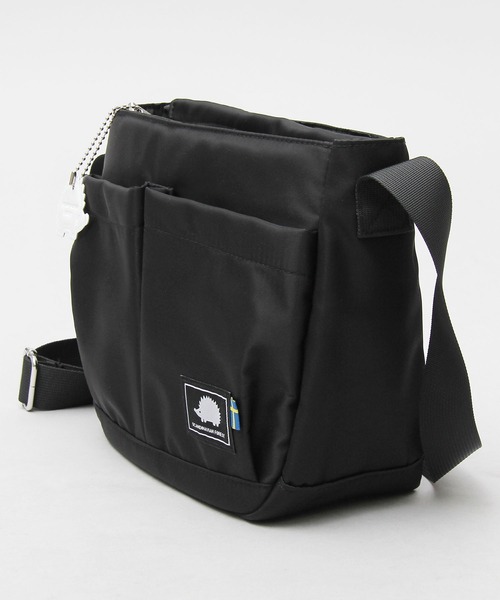 SCANDINAVIAN FOREST（スカンジナビアン・フォレスト）の「撥水ナイロン 軽量 ダブルポケット ミニショルダーバッグ（ショルダーバッグ・レディース・ブラック/グレー/ベージュ/ベージュ系その他/ブラウン/ブルー・FREE）」の8枚目の写真