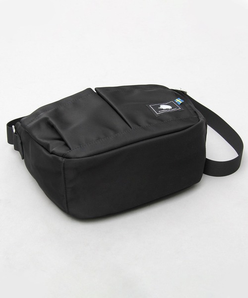 SCANDINAVIAN FOREST（スカンジナビアン・フォレスト）の「撥水ナイロン 軽量 ダブルポケット ミニショルダーバッグ（ショルダーバッグ・レディース・ブラック/グレー/ベージュ/ベージュ系その他/ブラウン/ブルー・FREE）」の7枚目の写真