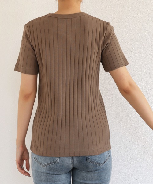 andme(アンドミー)の「コットンフライスワイドリブクルーネックTシャツ(Tシャツ/カットソー・レディース・チャコールグレー/ブラック/ブラウン/オフホワイト/レッド/グリーン/オレンジ・M/L)」の22枚目の写真