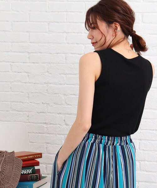 SHOO・LA・RUE（シューラルー）の「◆テレコベーシックタンクトップ（タンクトップ・レディース・ホワイト系/ブラック/ベージュ・02/03）」の13枚目の写真