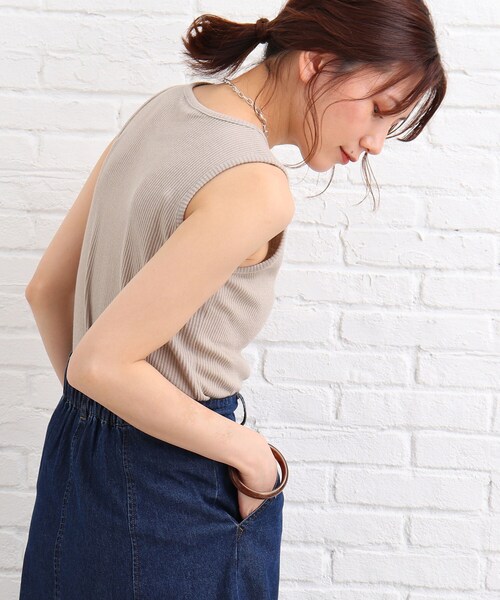 SHOO・LA・RUE（シューラルー）の「◆テレコベーシックタンクトップ（タンクトップ・レディース・ホワイト系/ブラック/ベージュ・02/03）」の22枚目の写真