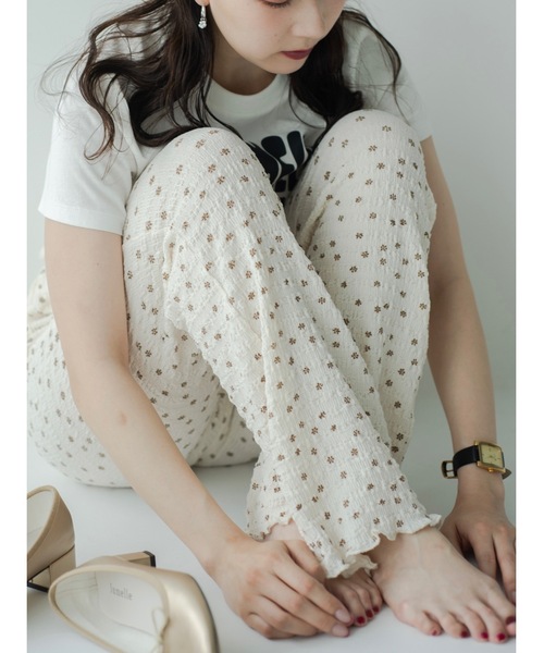 jumelle(ジュメロ)の「シャーリングプリントパンツ(その他パンツ・レディース・ベージュ・FREE)」の1枚目の写真