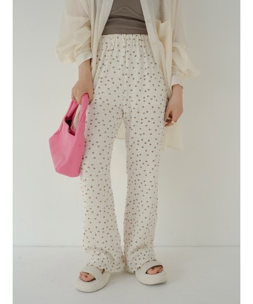 jumelle(ジュメロ)の「シャーリングプリントパンツ(その他パンツ・レディース・ベージュ・FREE)」の9枚目の写真