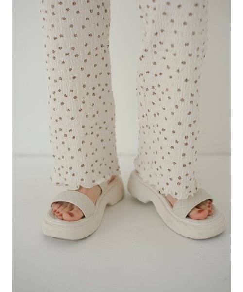 jumelle(ジュメロ)の「シャーリングプリントパンツ(その他パンツ・レディース・ベージュ・FREE)」の16枚目の写真