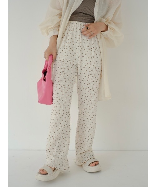 jumelle(ジュメロ)の「シャーリングプリントパンツ(その他パンツ・レディース・ベージュ・FREE)」の20枚目の写真