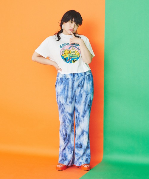 PUNYUS（プニュズ）の「GOODMOODプチハイネックＴ（Tシャツ/カットソー・レディース・ホワイト/ブラック/ブラック系その他・1/2/4/3）」の4枚目の写真