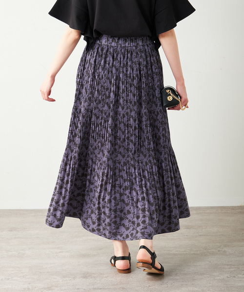 JOURNAL STANDARD relume(ジャーナルスタンダード レリューム)の「マジョリカプリーツフラワースカート(スカート・レディース・ブラック/ブルー/ブラック系その他・FREE)」の16枚目の写真