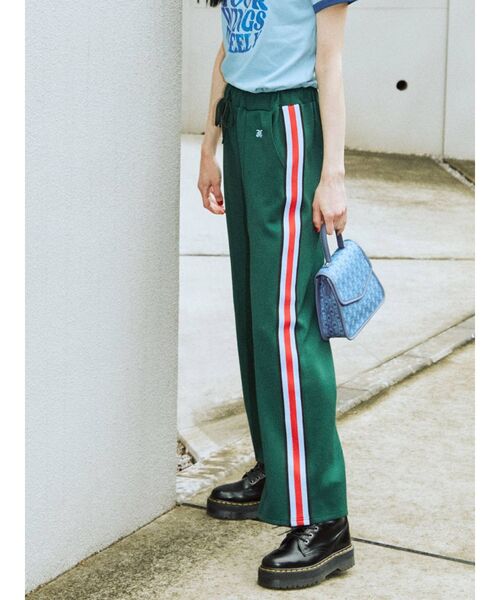 jouetie（ジュエティ）の「カラーラインジャージパンツ【トラックパンツ】（その他パンツ・レディース・ブラック/グリーン/パープル/オレンジ/ブルー・MEDIUM）」の2枚目の写真