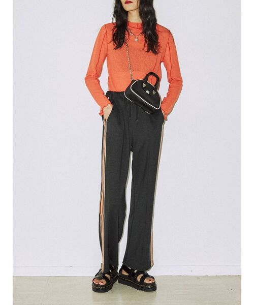 jouetie（ジュエティ）の「カラーラインジャージパンツ【トラックパンツ】（その他パンツ・レディース・ブラック/グリーン/パープル/オレンジ/ブルー・MEDIUM）」の11枚目の写真