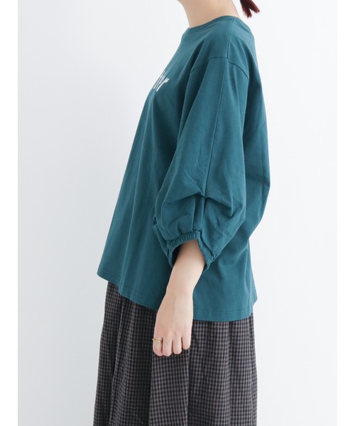 Samansa Mos2（サマンサ モスモス）の「袖タックロゴTシャツ（Tシャツ/カットソー・レディース・オフホワイト/マスタード/ブラウン/チャコール/ピンク/グリーン・ﾌﾘ-）」の13枚目の写真