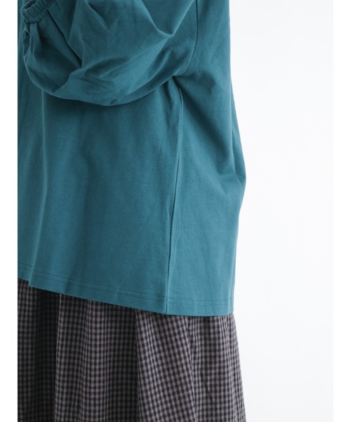 Samansa Mos2（サマンサ モスモス）の「袖タックロゴTシャツ（Tシャツ/カットソー・レディース・オフホワイト/マスタード/ブラウン/チャコール/ピンク/グリーン・ﾌﾘ-）」の8枚目の写真