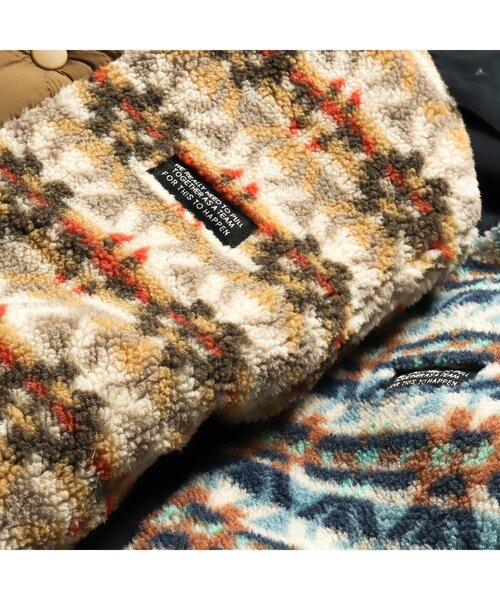 BREEZE（ブリーズ）の「4wayマウンテンジャケット（ダウンジャケット/コート・キッズ・カーキ/レインボー・100/110/130/140/80/120/90）」の8枚目の写真