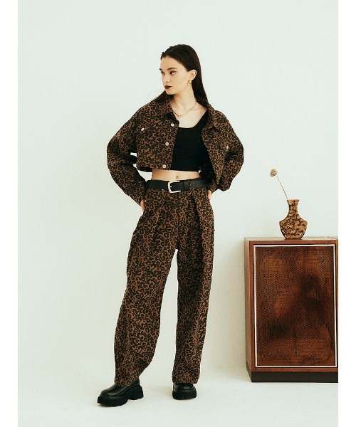 ENVYM(アンビー)の「デニムショートルーズJK(デニムジャケット・レディース・ブルー/レオパード/ブラック・FREE)」の17枚目の写真