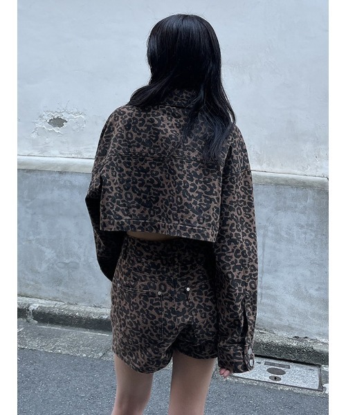 ENVYM(アンビー)の「デニムショートルーズJK(デニムジャケット・レディース・ブルー/レオパード/ブラック・FREE)」の20枚目の写真