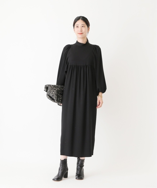 VERMEIL par iena（ヴェルメイユパーイエナ）の「《追加》アセテートバックサテンジョーゼットワンピース（ワンピース・レディース・ブラック/ネイビー・FREE）」の19枚目の写真