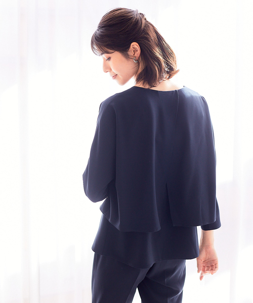 abahouse mavie（アバハウスマヴィ）の「【エニデイカセット】ストレッチバックフレアーブラウスセットアップ（パンツドレス・レディース・ダークネイビー/グレー系その他/アイボリー/ネイビー/グレイッシュベージュ/グレイッシュブルー・40/38/36）」の15枚目の写真