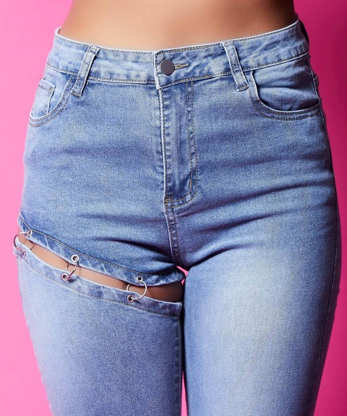 babyShoop（ベイビーシュープ）の「アシンメトリーフレアパンツ（デニムパンツ・レディース・ブルー・MEDIUM/LARGE/SMALL）」の7枚目の写真