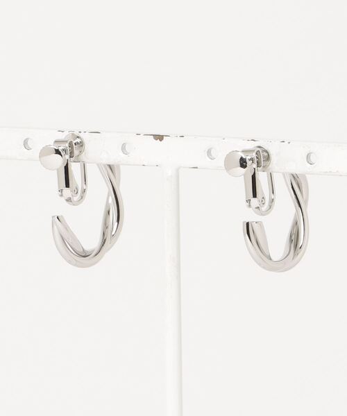 Aunt Marie's（アントマリーズ）の「ツイストフープイヤリング / ねじれイヤリング（イヤリング・レディース・シルバー/ゴールド・FREE）」の10枚目の写真