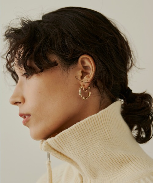 Aunt Marie's（アントマリーズ）の「ツイストフープイヤリング / ねじれイヤリング（イヤリング・レディース・シルバー/ゴールド・FREE）」の8枚目の写真