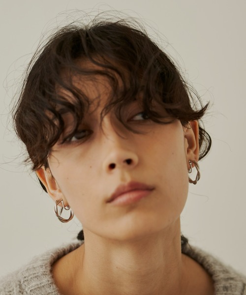 Aunt Marie's（アントマリーズ）の「ツイストフープイヤリング / ねじれイヤリング（イヤリング・レディース・シルバー/ゴールド・FREE）」の4枚目の写真