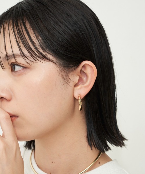 Aunt Marie's（アントマリーズ）の「ツイストフープイヤリング / ねじれイヤリング（イヤリング・レディース・シルバー/ゴールド・FREE）」の14枚目の写真