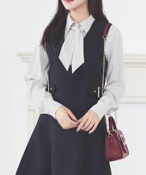 HALUHIROINE（ハルヒロイン）の「ピンタックボウタイ付きブラウス（シャツ/ブラウス・レディース・ライトベージュ/ライトグレー・FREE）」の2枚目の写真