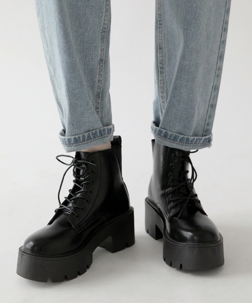 UNE MANSION（ユヌマンション）の「ラウンドベーシック厚底ウォーカー（ブーツ・レディース・ブラック/ブラウン・23.0cm/24.0cm/25.0cm）」の2枚目の写真