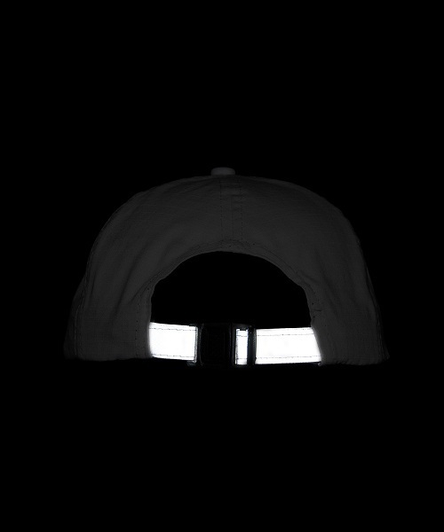 ICNY（アイシーエヌワイ）の「ユニセックス アイスコールド ニューヨーク リフレクター キャップ ICNY ERA BALL CAP（キャップ・メンズ・ホワイト/グレー・ONE SIZE）」の11枚目の写真