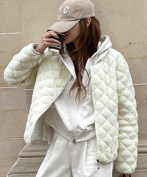 NANING9（ナンニング）の「NANING9 キルティングボアフリースジャケット（その他アウター・レディース・ブラック/アイボリー・FREE）」の2枚目の写真