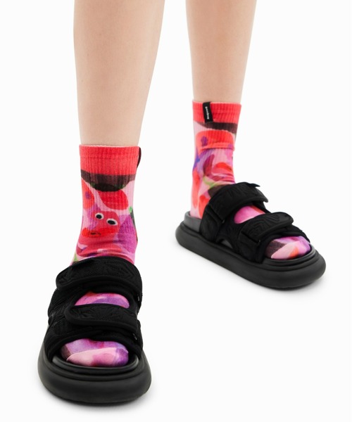 Desigual(デシグアル)の「BOAT TROPICAL スリッパ―(サンダル・レディース・ブラック・23.0cm/23.5cm/24.0cm/24.5cm/25.0cm/25.5cm)」の5枚目の写真