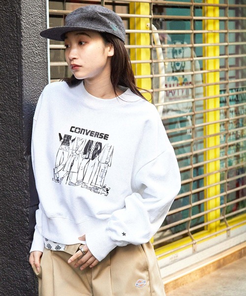 CONVERSE(コンバース)の「【CONVERSE/コンバース】ソリマチアキラ イラストグラフィック裏毛オーバーサイズスウェット(Tシャツ/カットソー・レディース・ホワイト系1/ホワイト系2/ブラック系1/ブラック系2・M/L)」の5枚目の写真