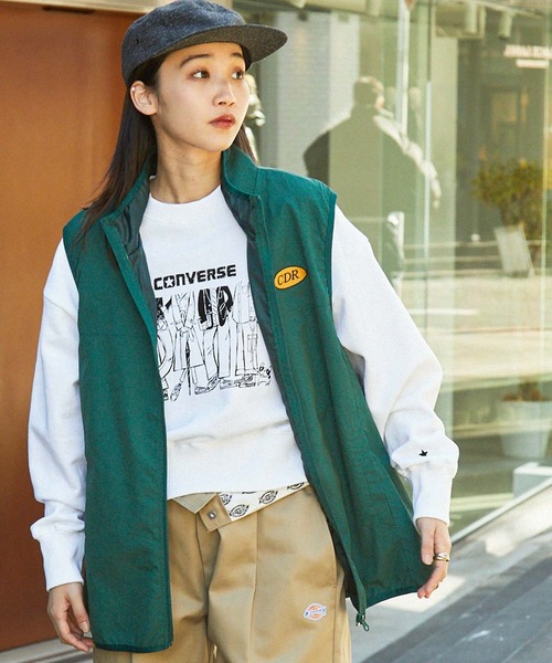 CONVERSE(コンバース)の「【CONVERSE/コンバース】ソリマチアキラ イラストグラフィック裏毛オーバーサイズスウェット(Tシャツ/カットソー・レディース・ホワイト系1/ホワイト系2/ブラック系1/ブラック系2・M/L)」の6枚目の写真