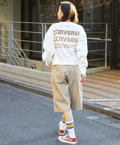 CONVERSE(コンバース)の「【CONVERSE/コンバース】ソリマチアキラ イラストグラフィック裏毛オーバーサイズスウェット(Tシャツ/カットソー・レディース・ホワイト系1/ホワイト系2/ブラック系1/ブラック系2・M/L)」の17枚目の写真