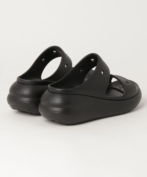 crocs(クロックス)の「CROCS/クロックス Crush Sandal クラッシュ サンダル 厚底 軽い履き心地 快適なクッション性 韓国 207670-001/207670-100(サンダル・レディース・ブラック×ブラック/ホワイト×ホワイト・23.0cm/24.0cm/25.0cm)」の4枚目の写真