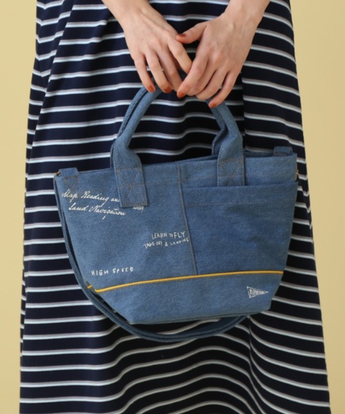 AVIREX（アヴィレックス）の「SCRIBBING MINI TOTE BAG/ スクリブリング ミニトートバッグ（トートバッグ・レディース・アイボリー/その他6/その他35/オリーブ系・F）」の4枚目の写真