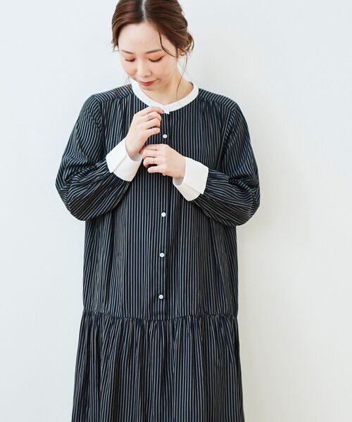 le.coeur blanc（ルクールブラン）の「カッセンストライプギャザーシャツワンピース（シャツワンピース・レディース・ベージュ系その他2/ブルー系その他4・38）」の18枚目の写真