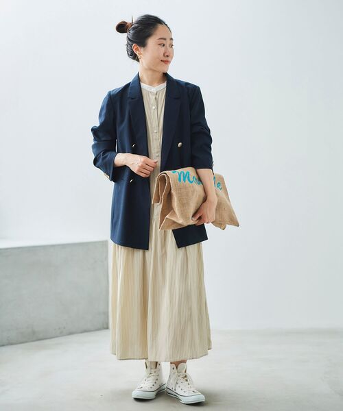 le.coeur blanc（ルクールブラン）の「カッセンストライプギャザーシャツワンピース（シャツワンピース・レディース・ベージュ系その他2/ブルー系その他4・38）」の4枚目の写真