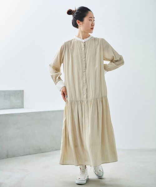 le.coeur blanc（ルクールブラン）の「カッセンストライプギャザーシャツワンピース（シャツワンピース・レディース・ベージュ系その他2/ブルー系その他4・38）」の9枚目の写真