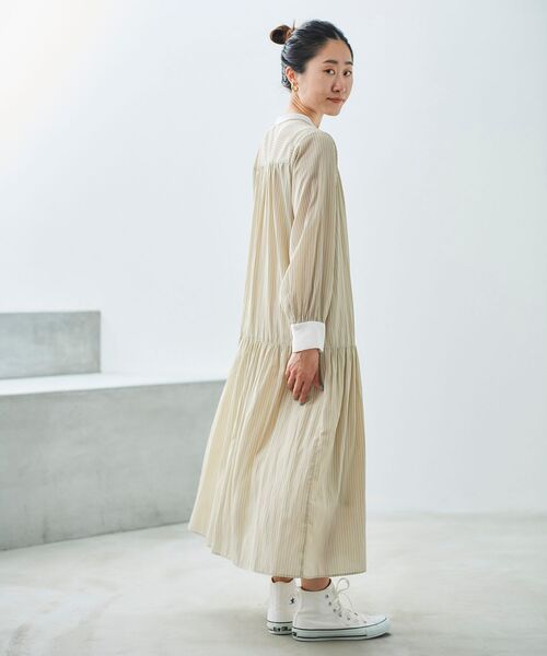 le.coeur blanc（ルクールブラン）の「カッセンストライプギャザーシャツワンピース（シャツワンピース・レディース・ベージュ系その他2/ブルー系その他4・38）」の19枚目の写真