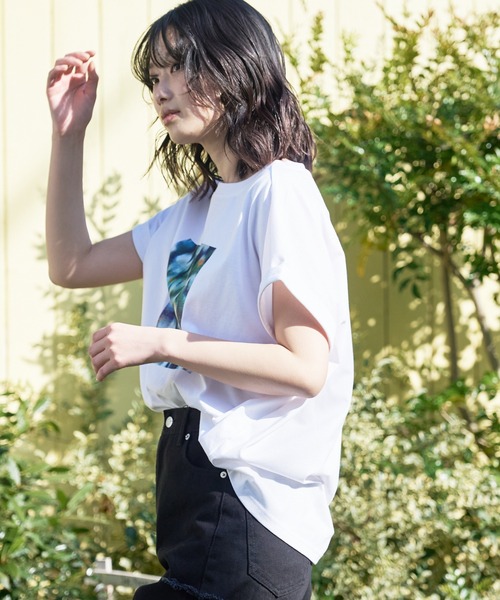 JEANS MATE（ジーンズメイト）の「汗染みの目立ちにくいTシャツ ZEROSTAIN ゼロステイン　撥水性　UVカット ローカルラウンドプリント　ボタニカルプリント　 Tシャツ（Tシャツ/カットソー・レディース・ホワイト/ブラック/イエロー/ミント/ピンク系その他/ダークベージュ・MEDIUM/LARGE）」の7枚目の写真