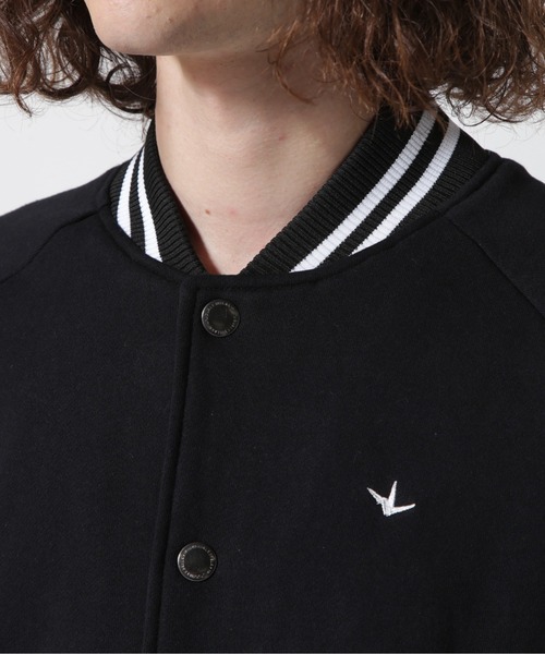 1piu1uguale3 RELAX（ウノピュウノウグァーレトレリラックス）の「1PIU1UGUALE3 RELAX/ウノピゥ ウノ ウグァーレ トレ リラックス/バックロゴスウェットスタジアムジャンパー（スタジャン・メンズ・ブラック・L/M/XL）」の9枚目の写真