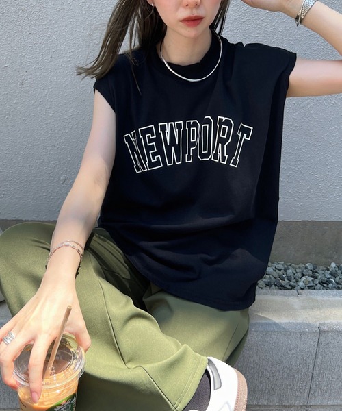 KOBE LETTUCE(コウベレタス)の「コットン100%ロゴプリントフレンチスリーブモックネックTシャツ(Tシャツ/カットソー・レディース・パープル系/ホワイト系/グレー系/ブラック系/グリーン系1/パープル系1/ブラック系1/グレー系1/グリーン系/ホワイト系1/ブラウン系1/ブラウン系・1/2)」の4枚目の写真